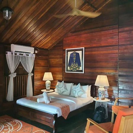 Melina Beach Resort Kampung Genting Exterior photo