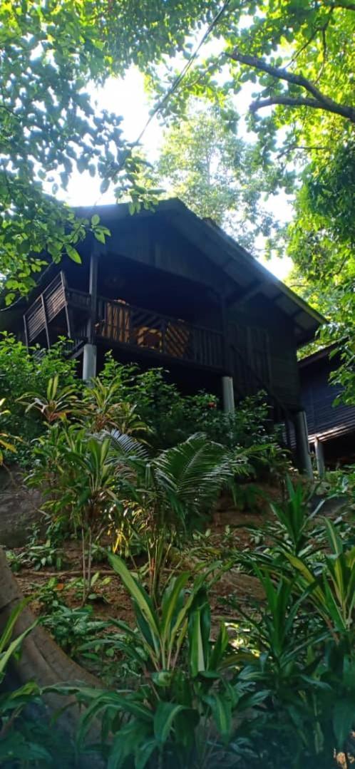 Melina Beach Resort Kampung Genting Exterior photo