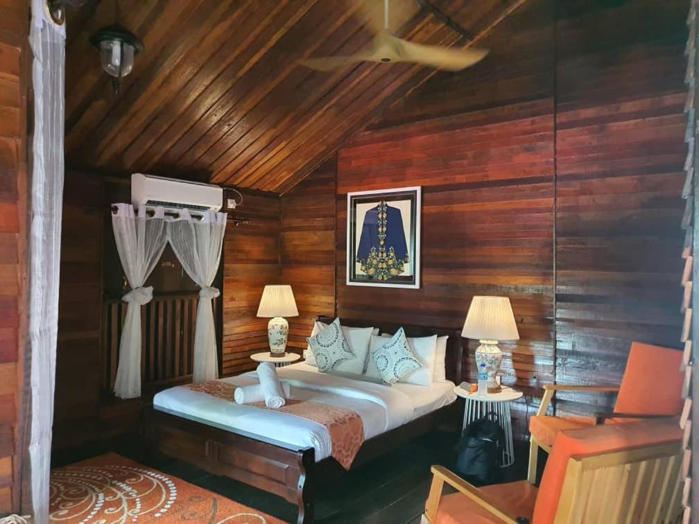 Melina Beach Resort Kampung Genting Exterior photo