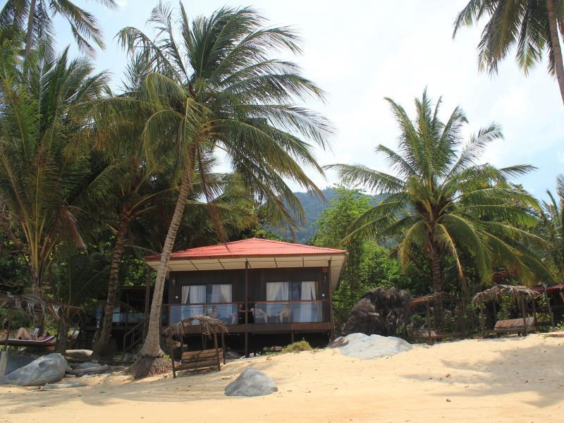 Melina Beach Resort Kampung Genting Exterior photo