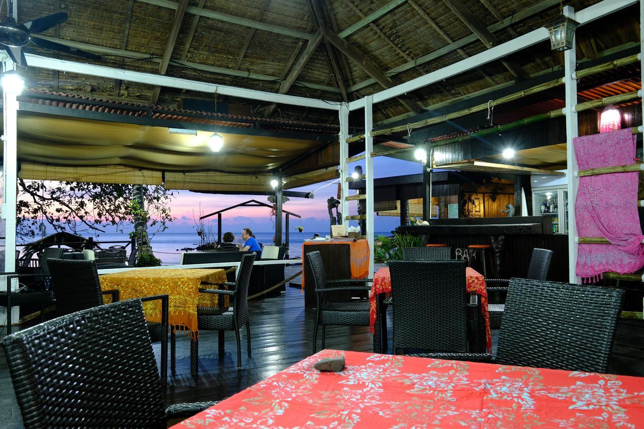 Melina Beach Resort Kampung Genting Exterior photo