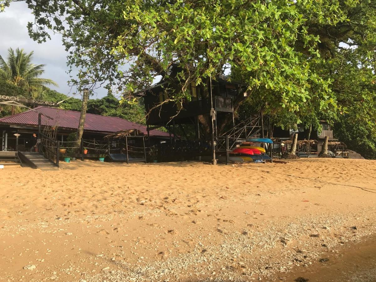Melina Beach Resort Kampung Genting Exterior photo